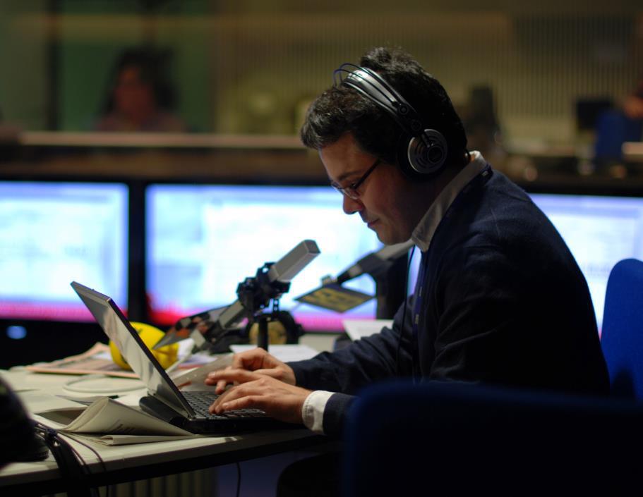 Javier Casal en el estudio central de Radio Madrid